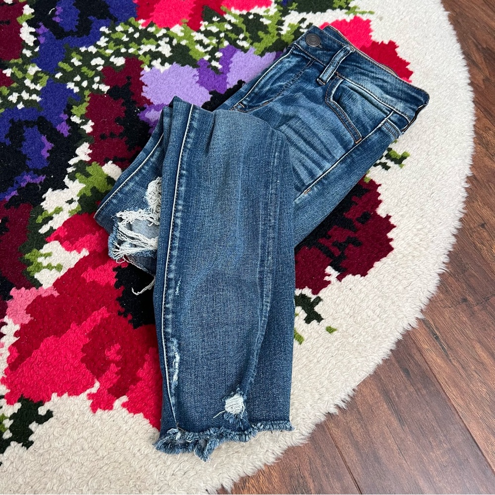 American Eagle Distressed Stretch Cropped Jeggings Size 4